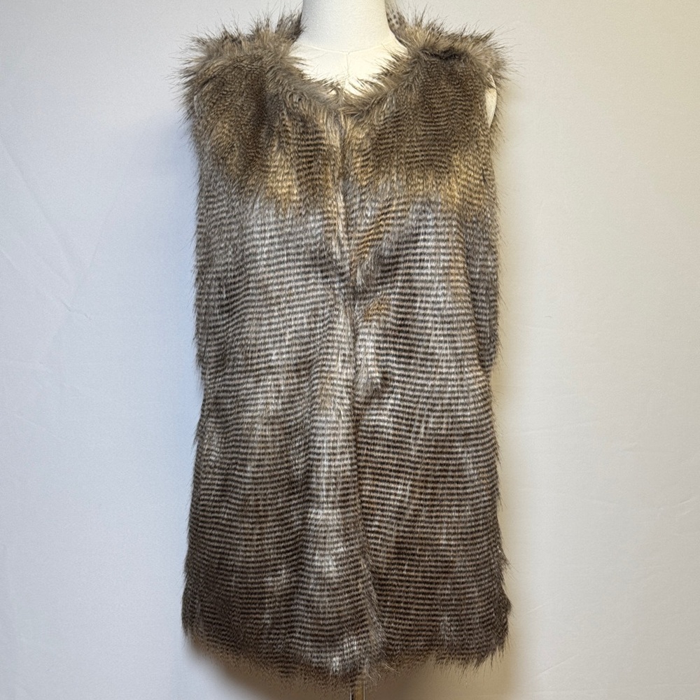 Investments Faux Fur Brown Vest Size Medium